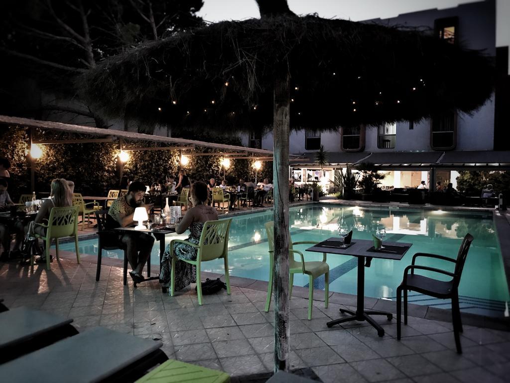 Hotel Aquarius 카네트 외부 사진